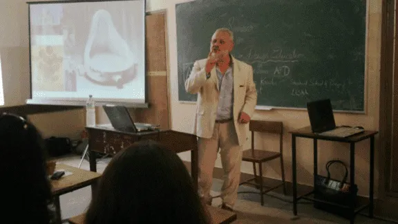 Mike Knowles prepares students for NIFT NID entrance exam @ afdindia